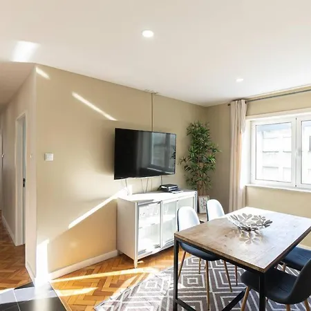 Aliados 3 Bed Apartament