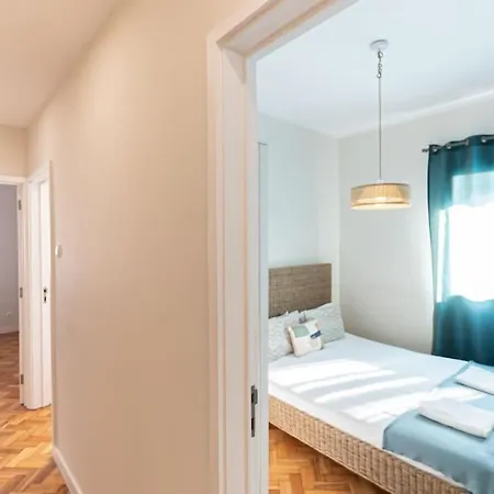 Apartment Aliados 3 Bed Porto